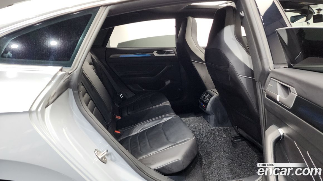 Volkswagen Arteon 2.0 TDI R-LIINE 4Motion, 2022