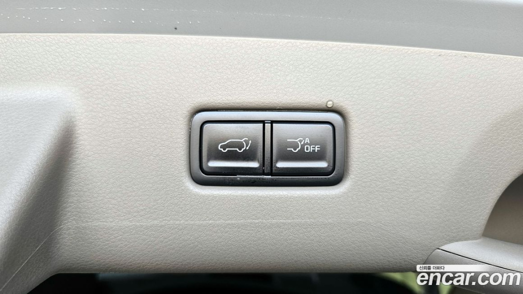 Kia Carnival 9-Seater Gravity, 2025