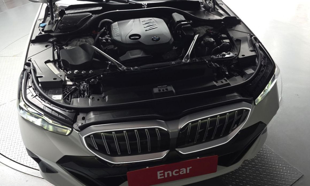 BMW 5-Series 523d M Sport, 2025
