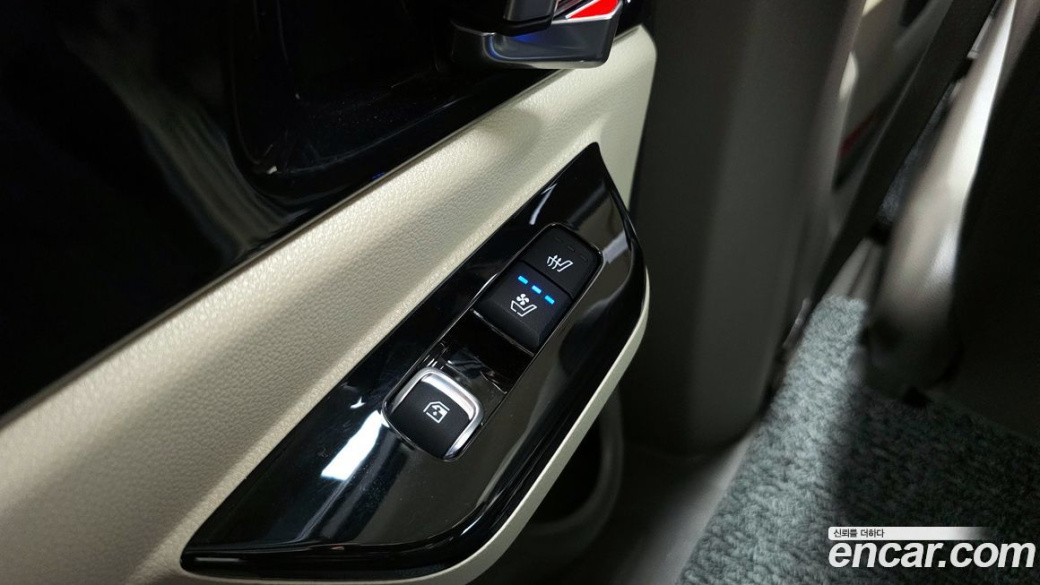 Kia Carnival 7-Seater Signature, 2023