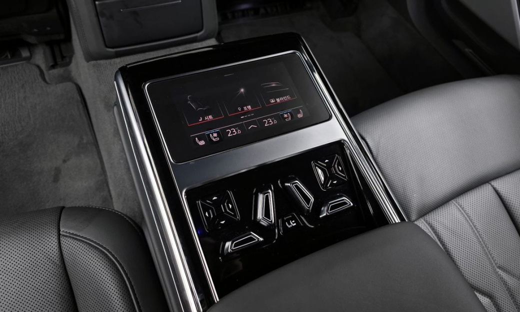 Audi A8 55 TFSI Quattro Premium LWB, 2023