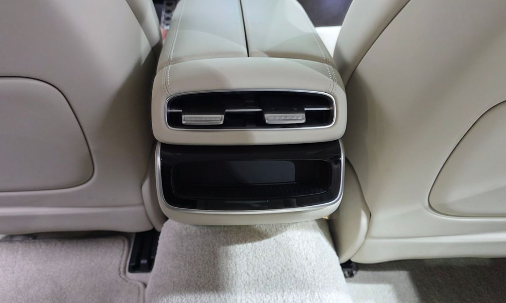 Genesis G80 Gasoline 2.5 Turbo AWD, 2025