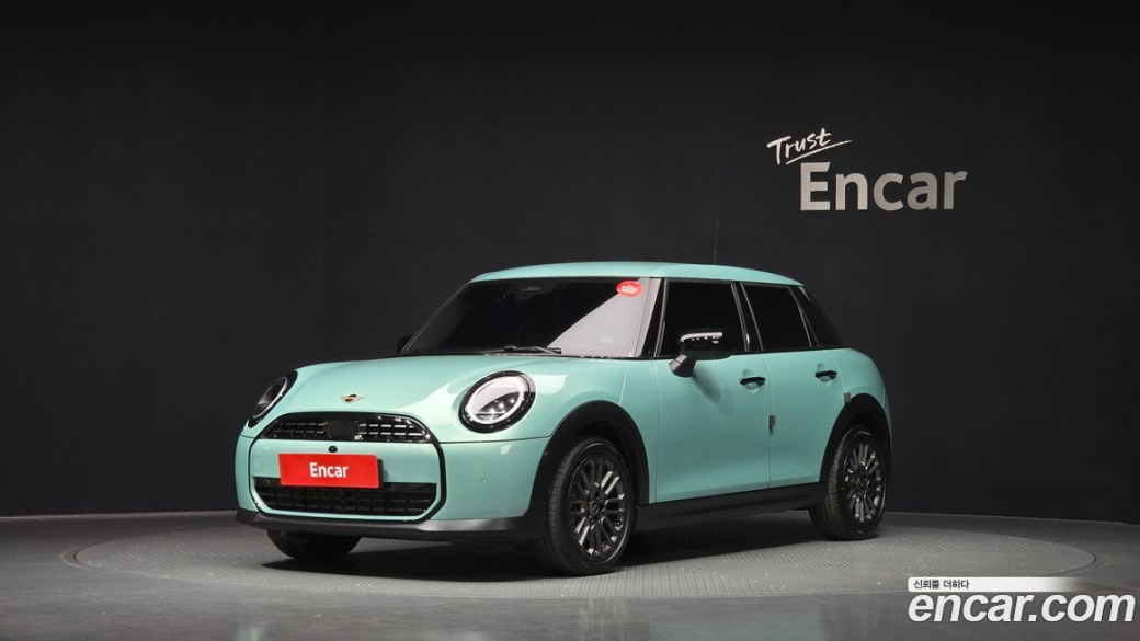 Mini Cooper 5Door Essential, 2025