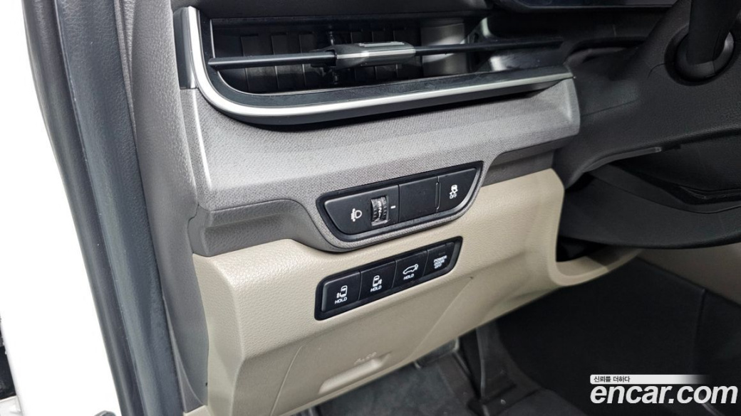 Kia Carnival 9-Seater Noblesse, 2024