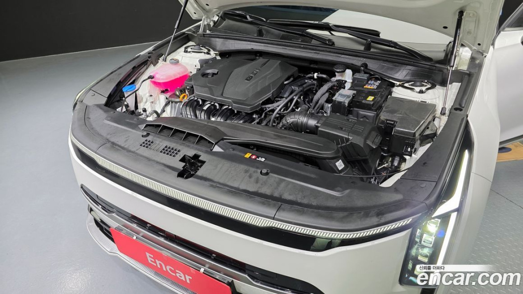 Kia K8 2.5 Gasoline 2WD, 2025