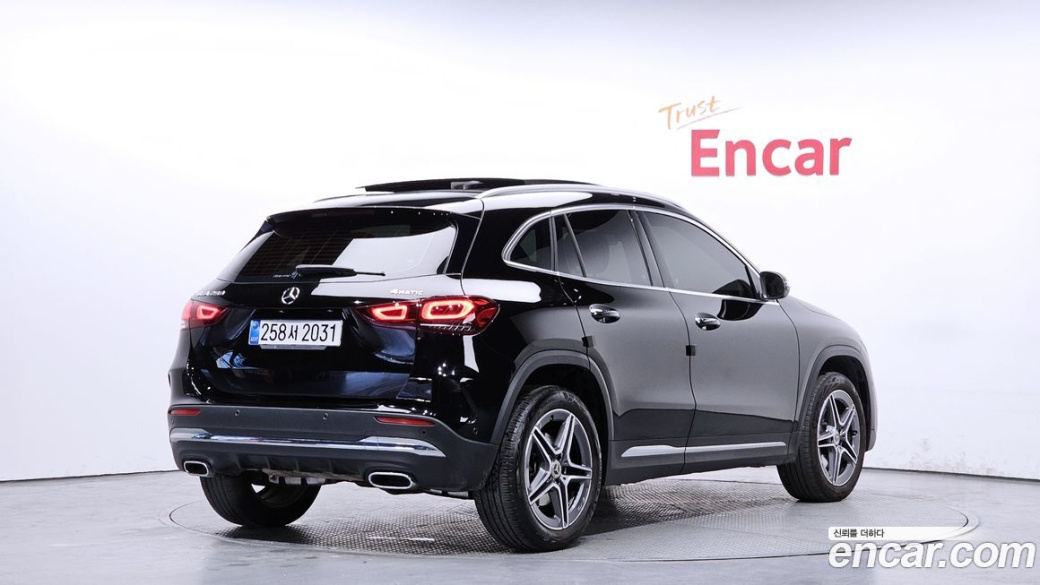 Mercedes-Benz GLA-Class GLA250 4MATIC, 2023