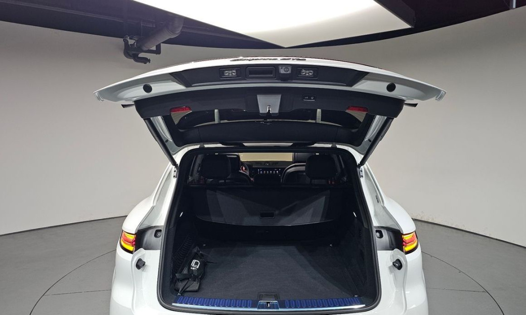 Porsche Cayenne 4.0 GTS, 2025