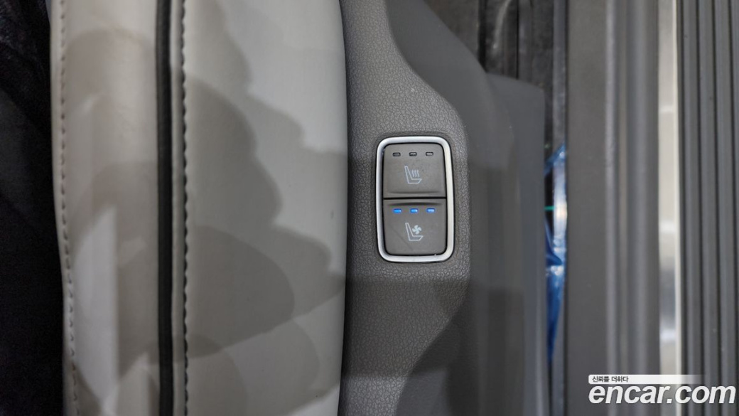 Hyundai Staria Lounge 9-Seater, 2022