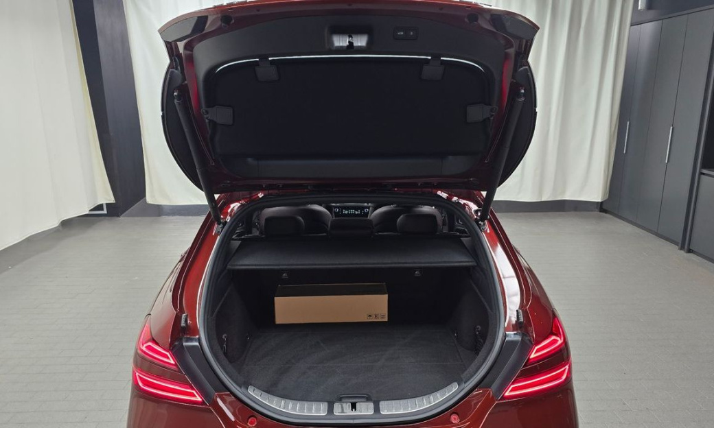 Genesis G70 Gasoline 2.5T 4WD, 2025