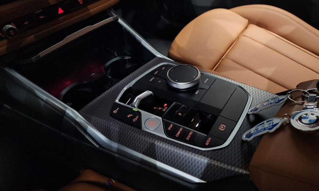 BMW 3-Series 320i M Sport, 2024