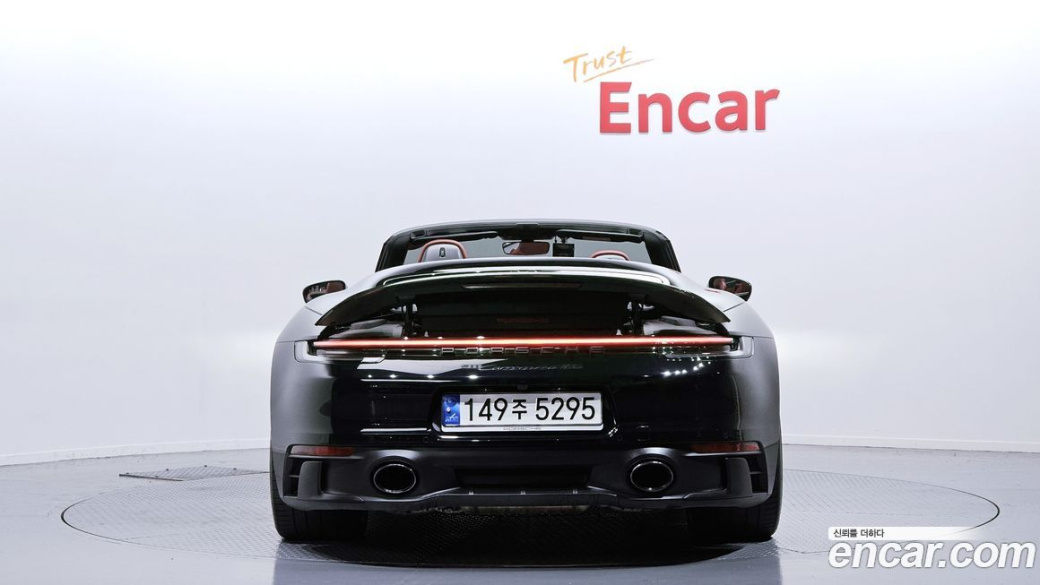 Porsche 911 Carrera 4 GTS Cabriolet, 2022