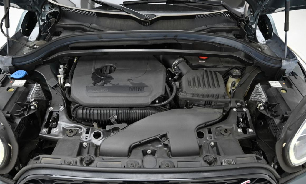 Mini Countryman ALL4 Classic Launch Pack, 2023