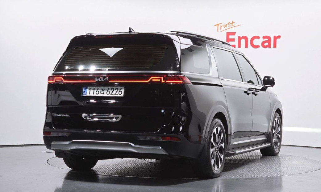 Kia Carnival 7-Seater Signature, 2022