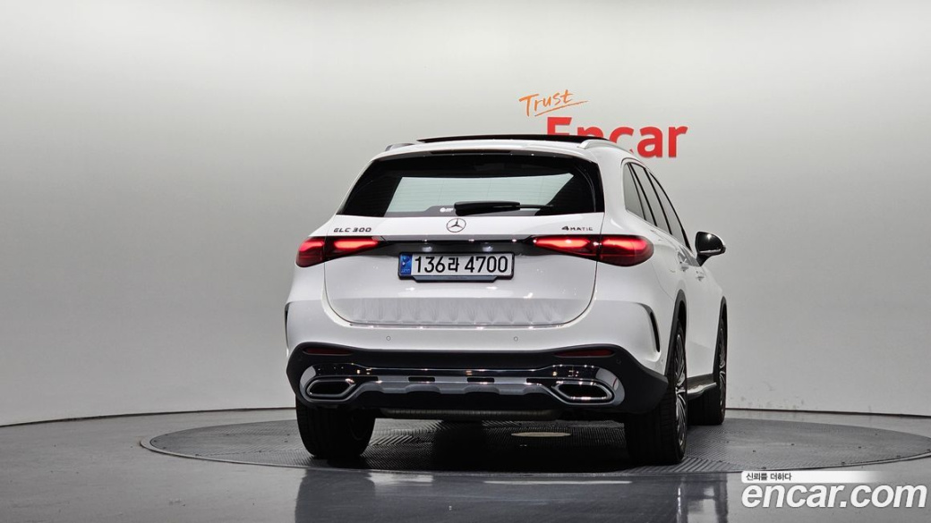 Mercedes-Benz GLC-Class GLC300 4MATIC AMG Line, 2023