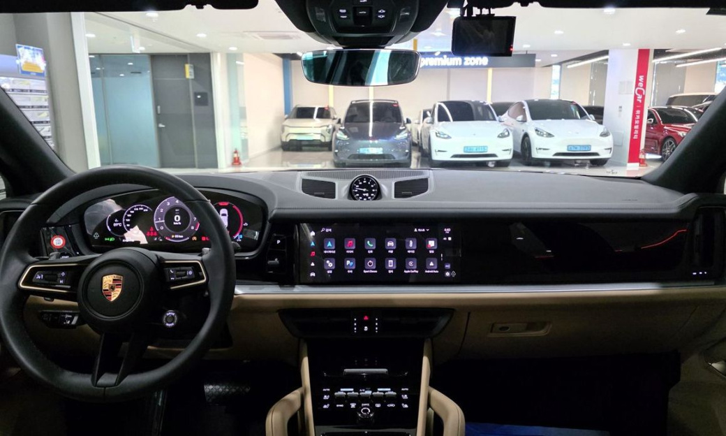 Porsche Cayenne 3.0, 2025