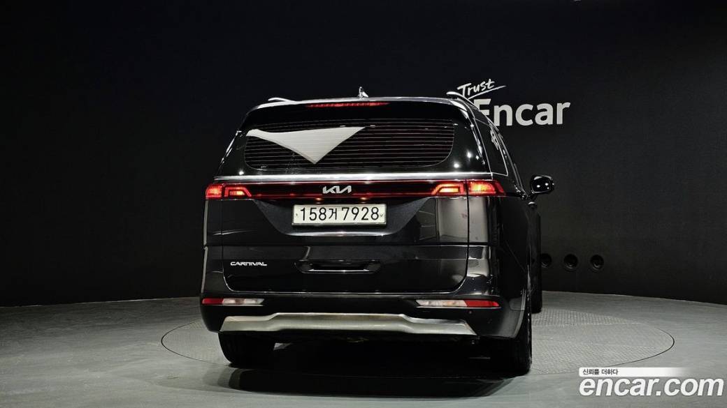 Kia Carnival 9-Seater Signature, 2022