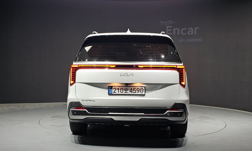 Kia Carnival 9-Seater Noblesse, 2024