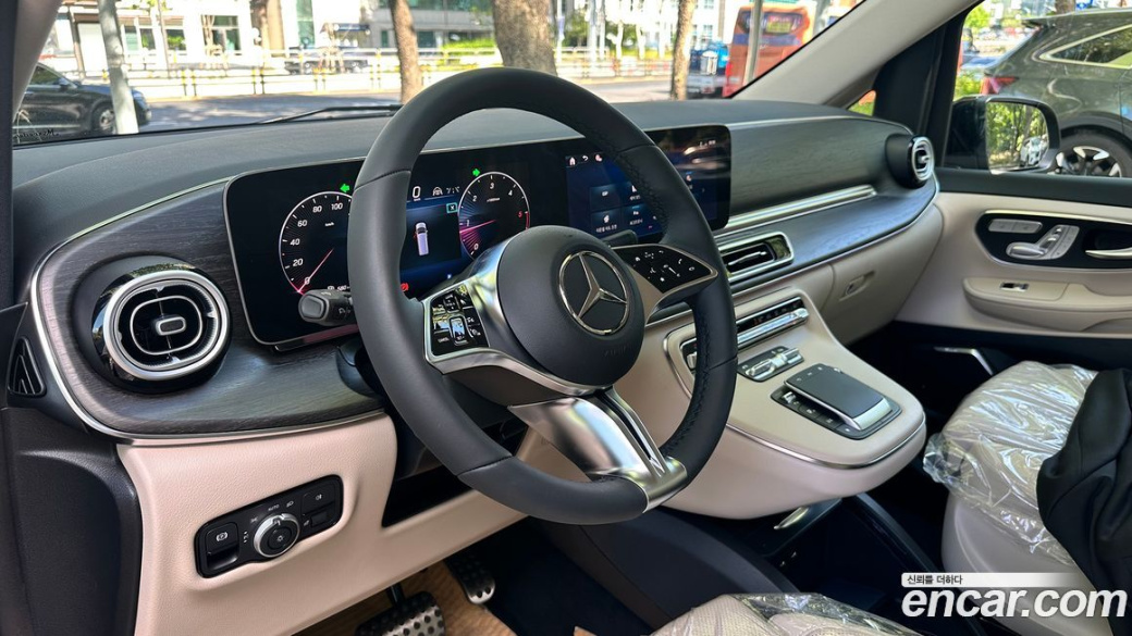 Mercedes-Benz V-Class V300 CDI, 2025