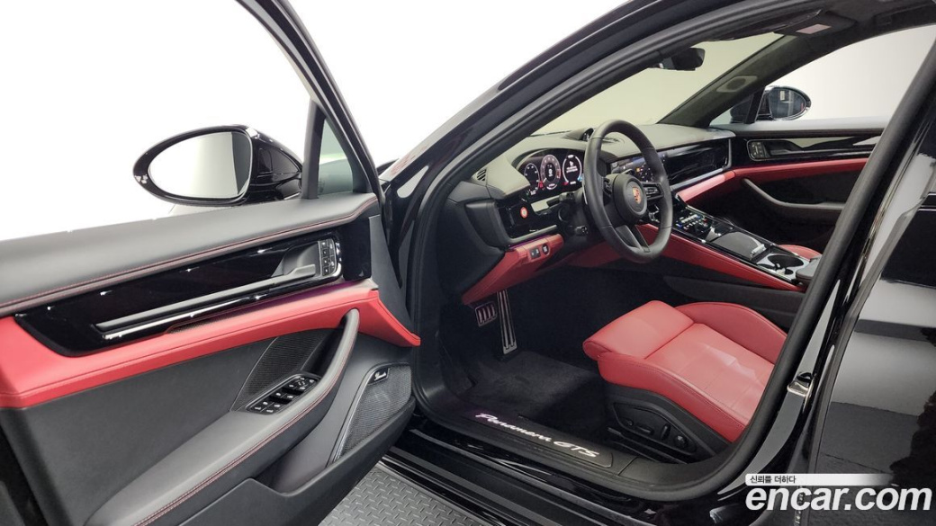 Porsche Panamera 4.0 GTS, 2025