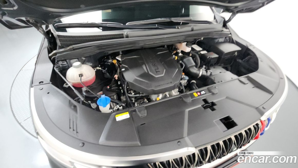 Kia Carnival 9-Seater Signature, 2023