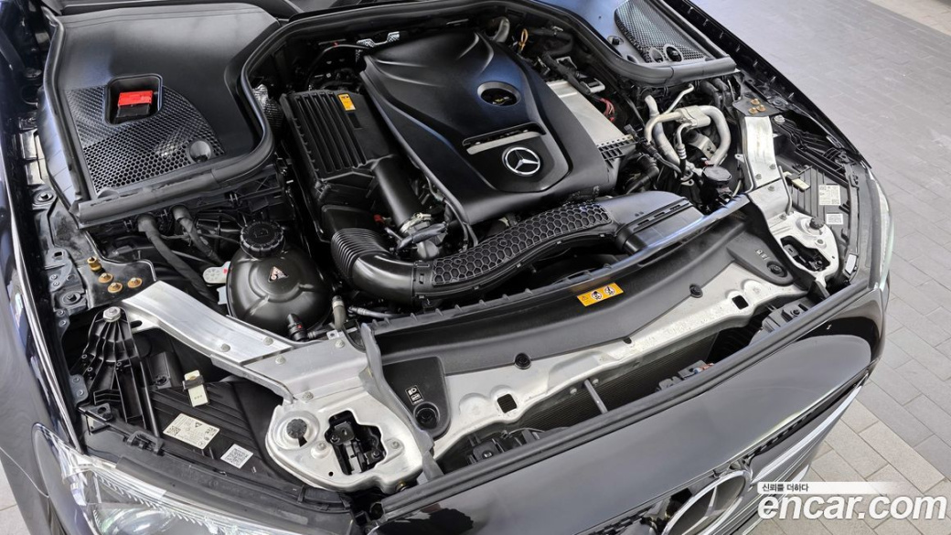 Mercedes-Benz E-Class E250 AMG Line, 2023
