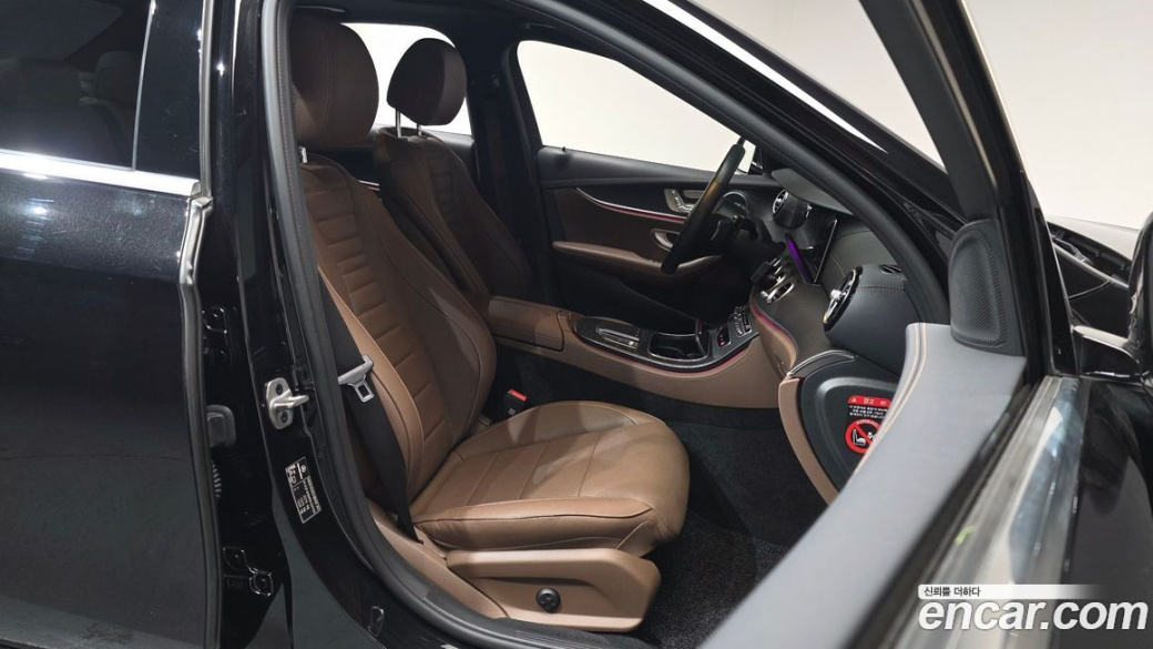 Mercedes-Benz E-Class E250 AMG Line, 2023