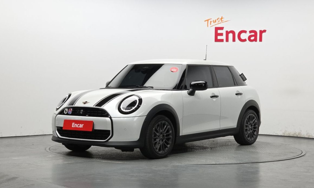 Mini Cooper 5Door Essential, 2025