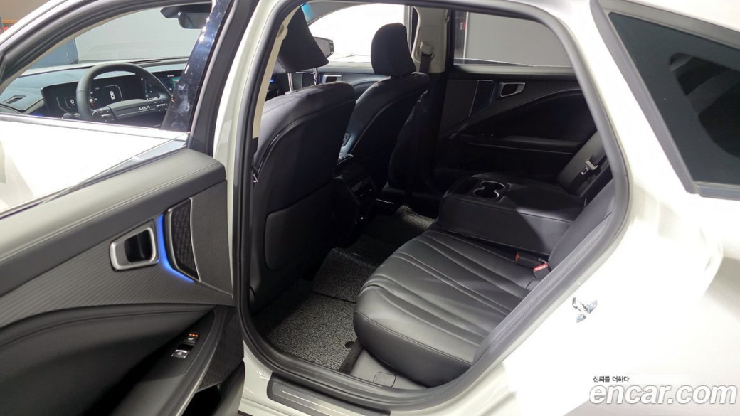 Kia K8 2.5 Gasoline 2WD, 2025