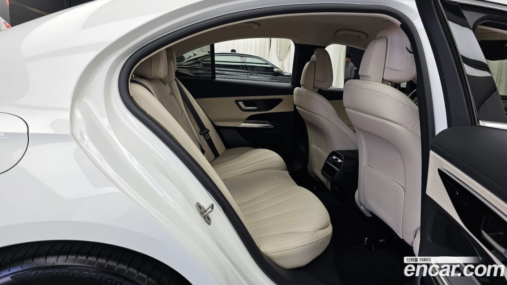 Mercedes-Benz E-Class E200 Avantgarde Limited, 2025