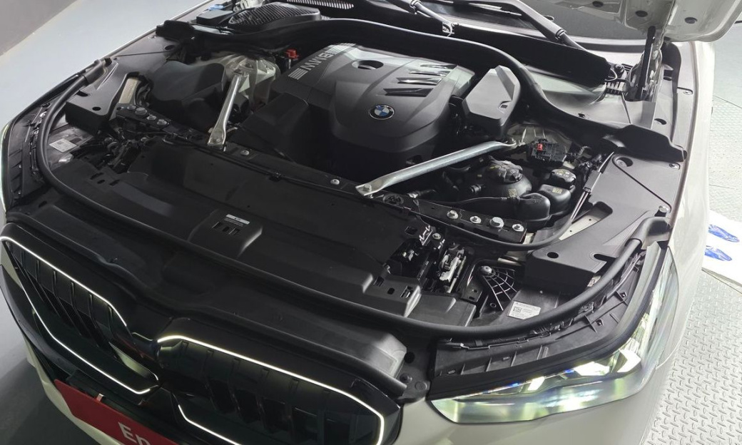 BMW 5-Series 520i Special Edition, 2024