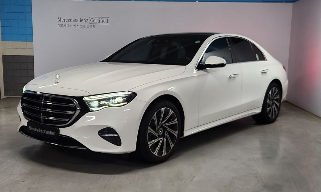 Mercedes-Benz E-Class E300 4MATIC Exclusive, 2024