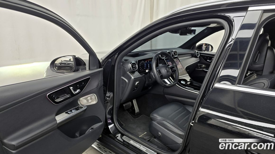 Mercedes-Benz GLC-Class GLC300 4MATIC AMG Line, 2024