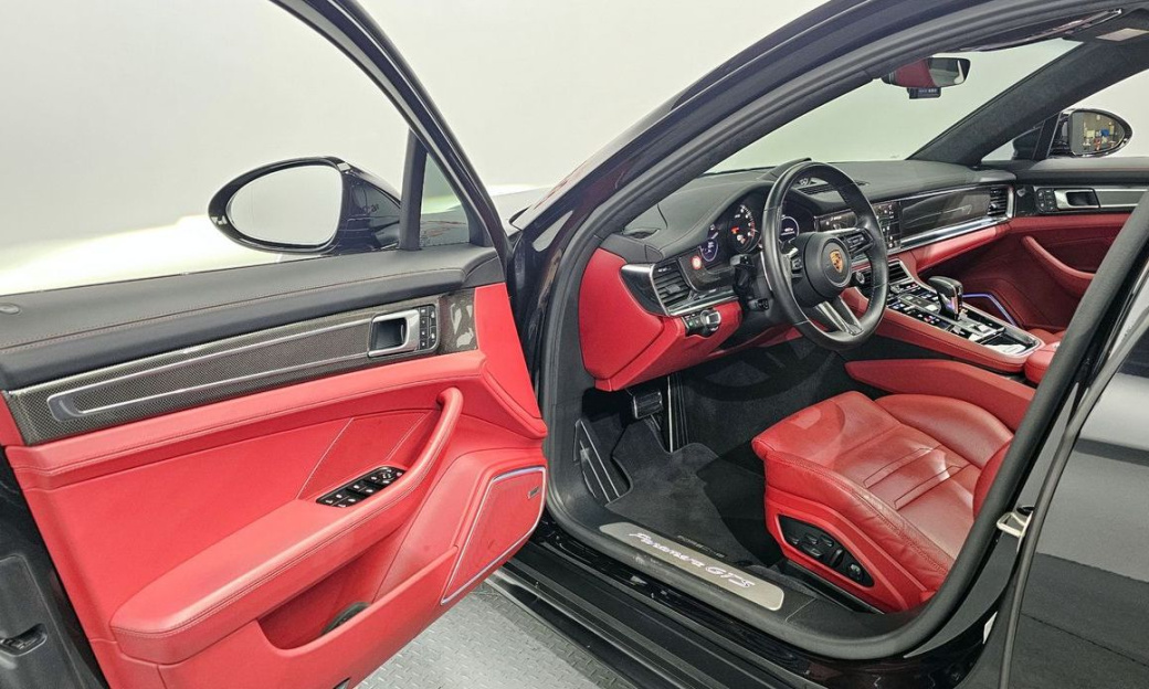 Porsche Panamera 4.0 GTS, 2022