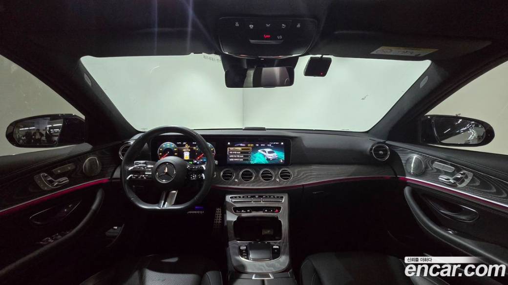 Mercedes-Benz E-Class E350 4MATIC AMG Line, 2023