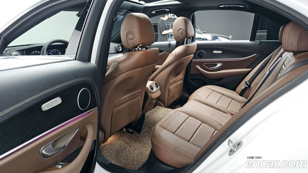 Mercedes-Benz E-Class E250 AMG Line, 2023