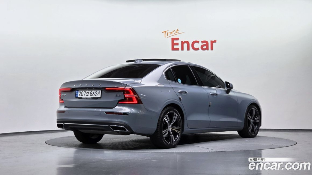 Volvo S60 B5 Inscription, 2022