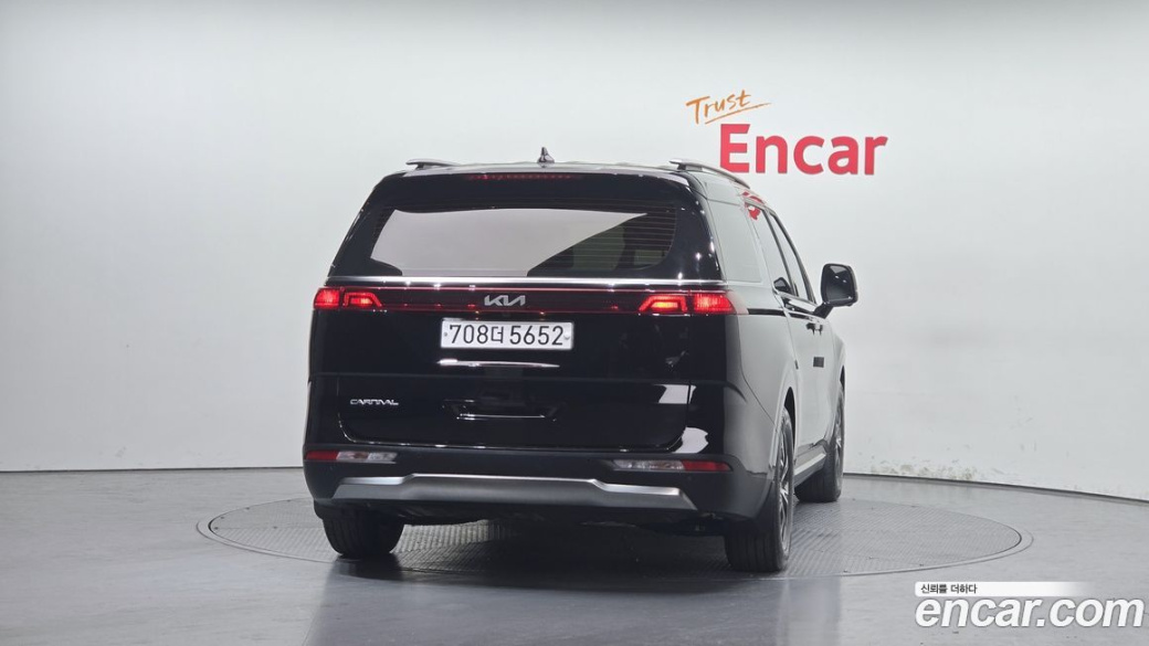 Kia Carnival 11-Seater Signature, 2023