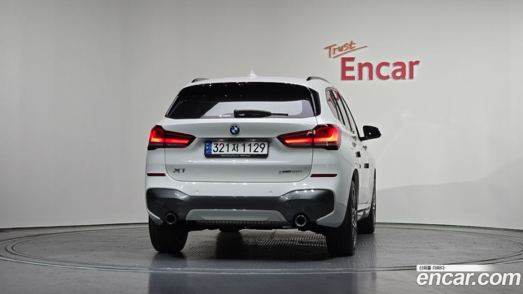 BMW X1 xDrive 20i M Sport, 2022