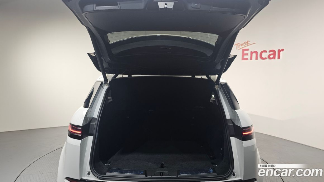 Land Rover Range Rover Evoque P250 Dynamic SE, 2024