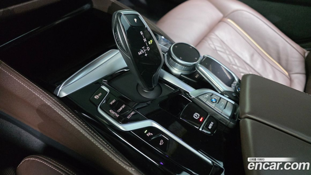 BMW 5-Series M550i xDrive, 2022