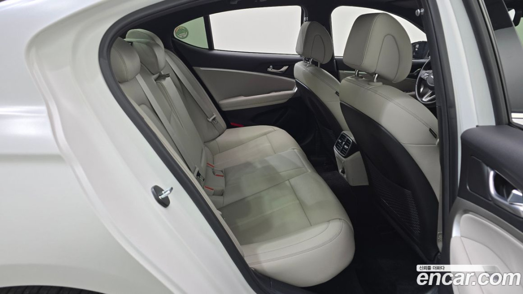 Genesis G70 Gasoline 2.0T 4WD, 2022