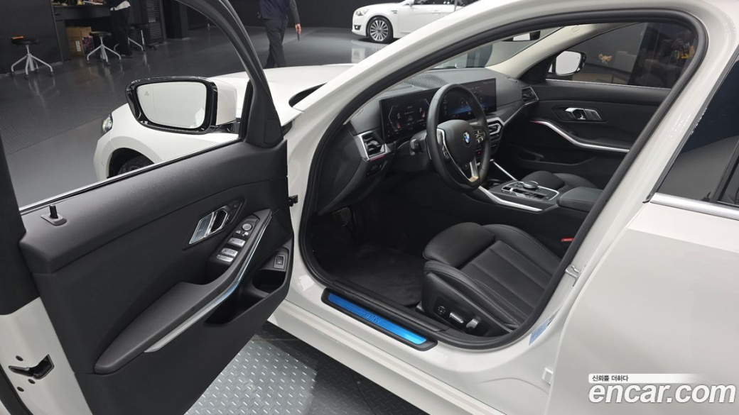 BMW 3-Series 320d Touring, 2023