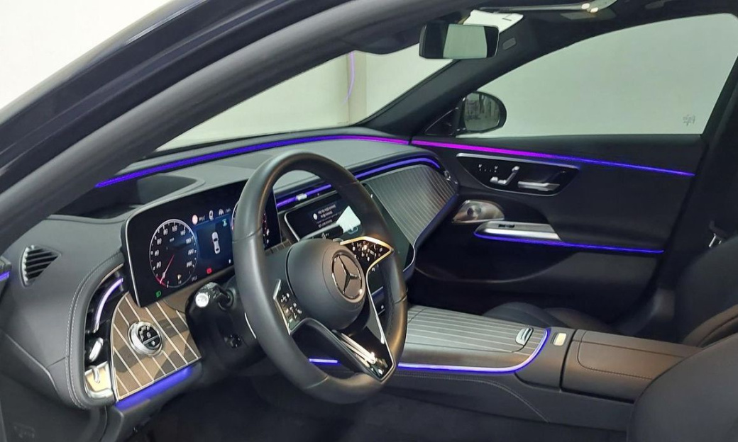 Mercedes-Benz E-Class E300 4MATIC Exclusive, 2024