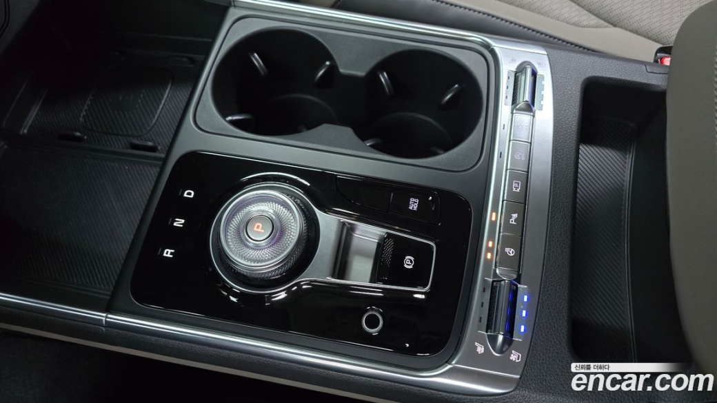 Kia Carnival 7-Seater Gravity, 2025
