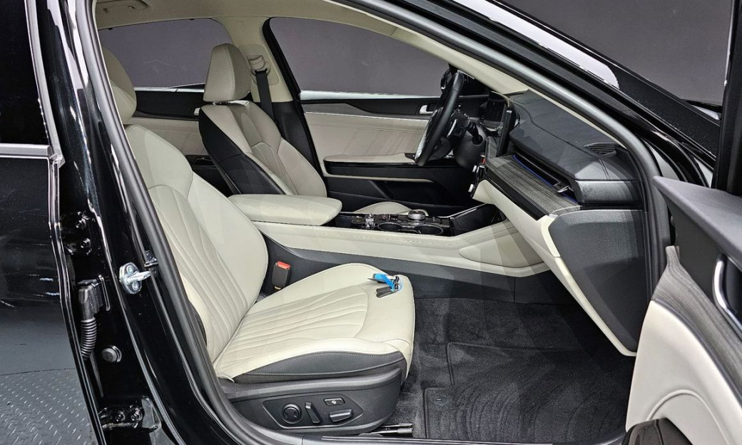 Kia K5 1.6 Turbo, 2025