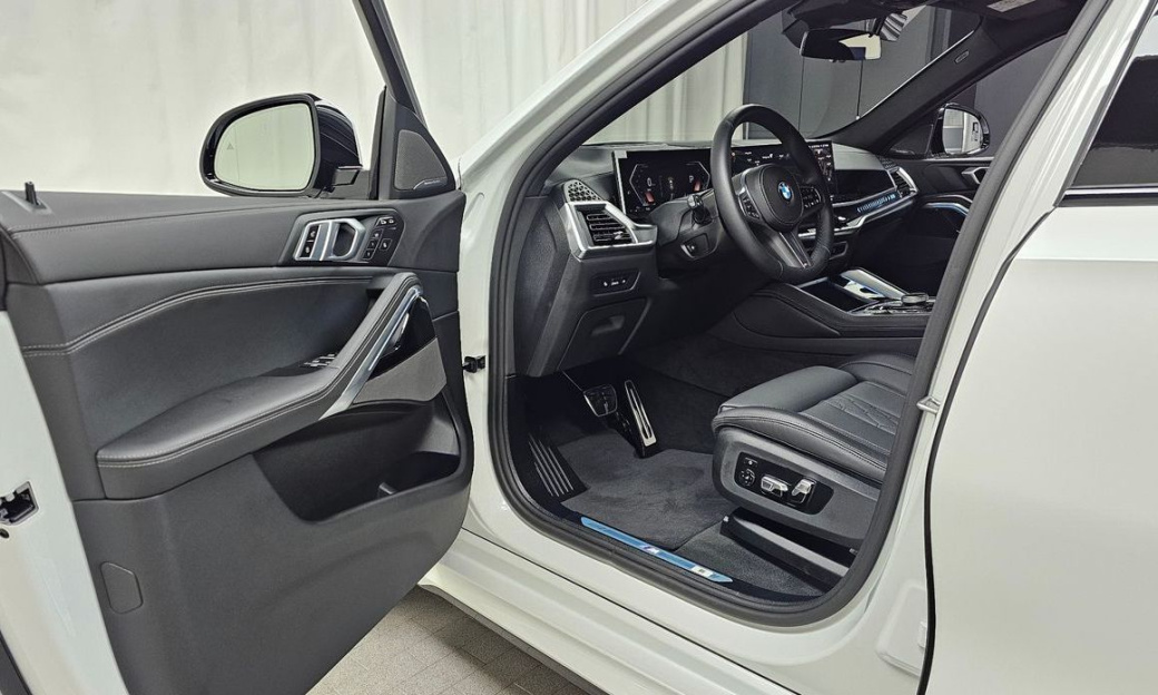BMW X6 xDrive40i M Sport, 2025