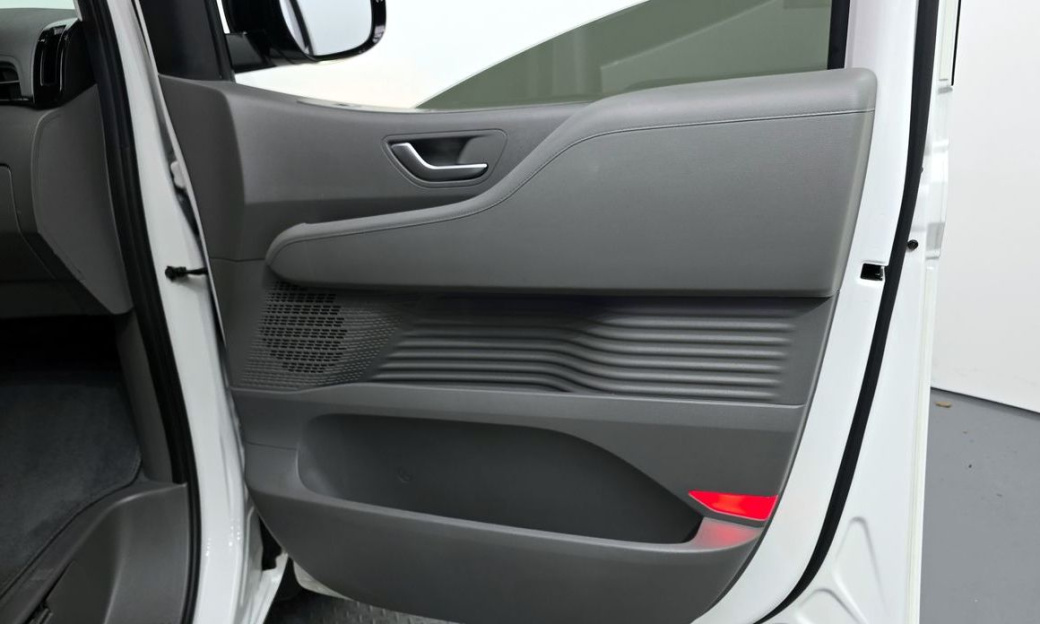 Hyundai Staria 2WD Camping Car, 2024