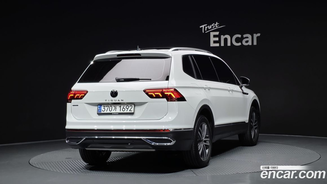 Volkswagen Tiguan 2.0 TSI Prestige, 2023