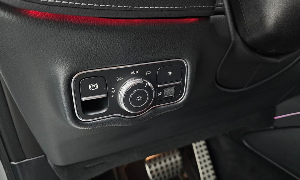 Mercedes-Benz G-Class G450d, 2025