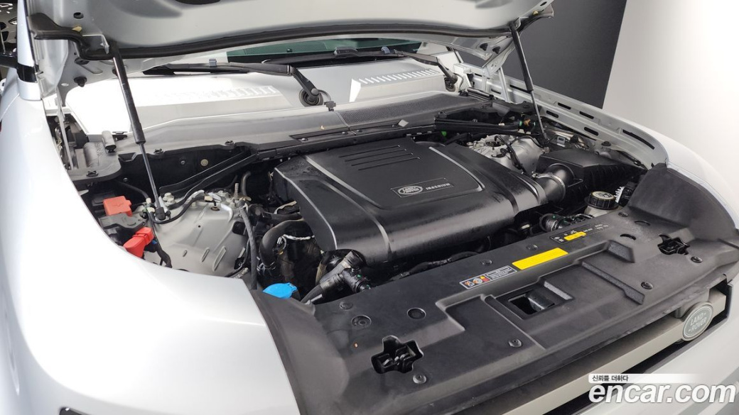Land Rover Defender 110 P300 X-Dynamic SE, 2023